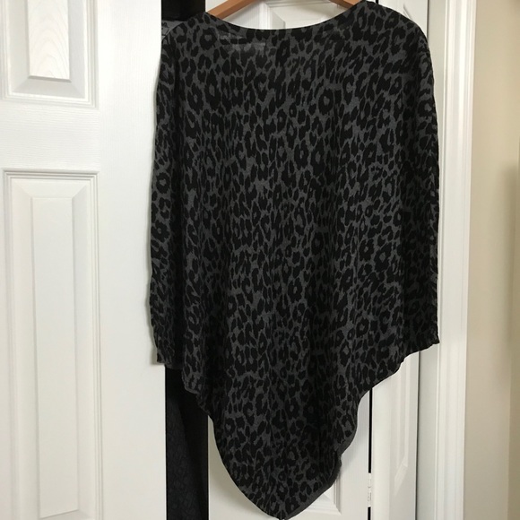 Leopard print poncho - Picture 2 of 4